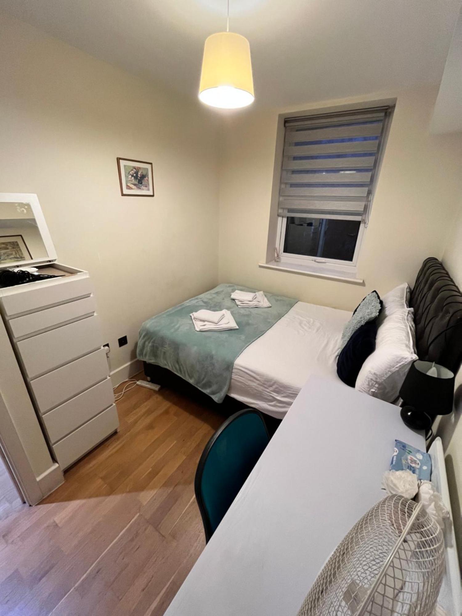 Metropolitan Coziness Private Bedrooms In Euston Station 161 Лондон Екстер'єр фото