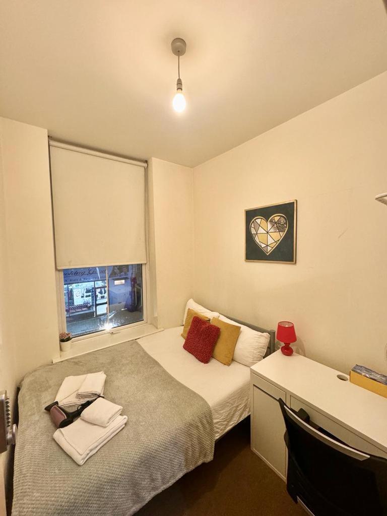 Metropolitan Coziness Private Bedrooms In Euston Station 161 Лондон Екстер'єр фото